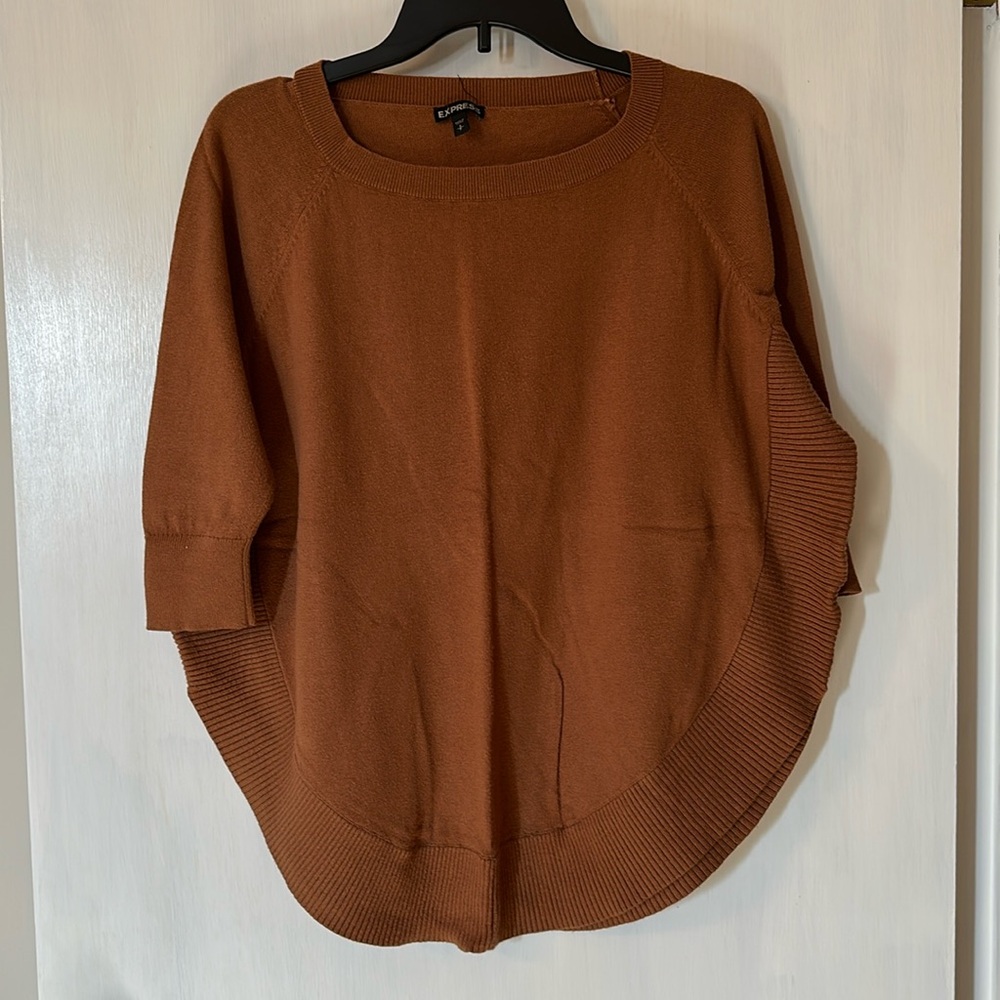 Brown Circle Hem Sweater w/ 3/4 Length Sleeves; Size: Small